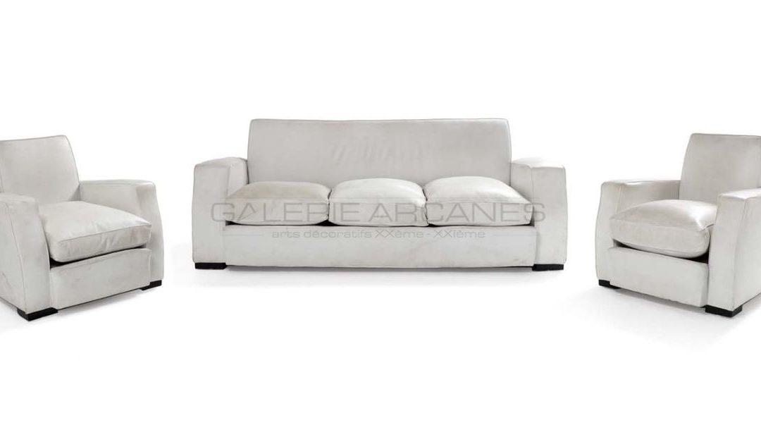 Salon en cuir blanc, circa 1960 | Marc Du Plantier