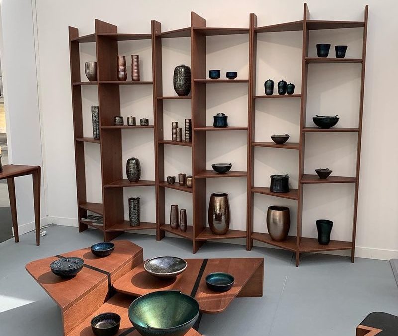Bibliothèque “Faille”, chêne teinté, 2019 | Pierre-Rémi Chauveau