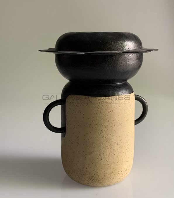 “Jeu d’anses”, Stoneware, 2019 | Jeanne Bonnefoy-Mercuriali