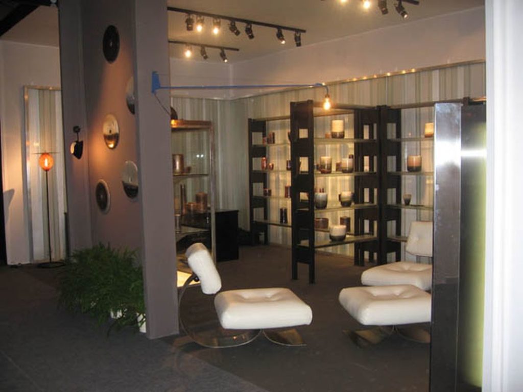 2008-04- Pavillon des Arts et du Design. Jean Girel et Valerie Hermans. Porcelaines - Ambiance_ Galerie Arcanes l Arts Décoratifs XXe - Art Contemporain Paris