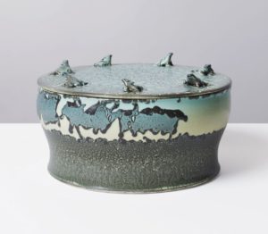 2012-05- Collaboration avec Maison Gérard NY. Jean Girel. Porcelaines - Boite grenouilles_ Galerie Arcanes l Arts Décoratifs XXe - Art Contemporain Paris