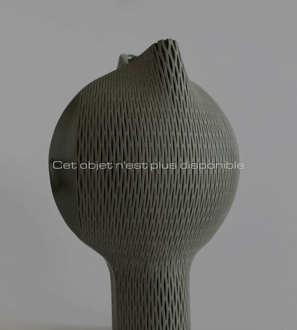 Moss Green “Calice”, Stoneware, 2017 | Hélène Morbu