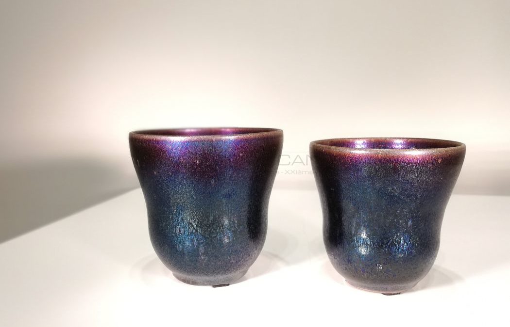 Deux coupes calice bleu nuit irisé, 2019 | Jean Girel