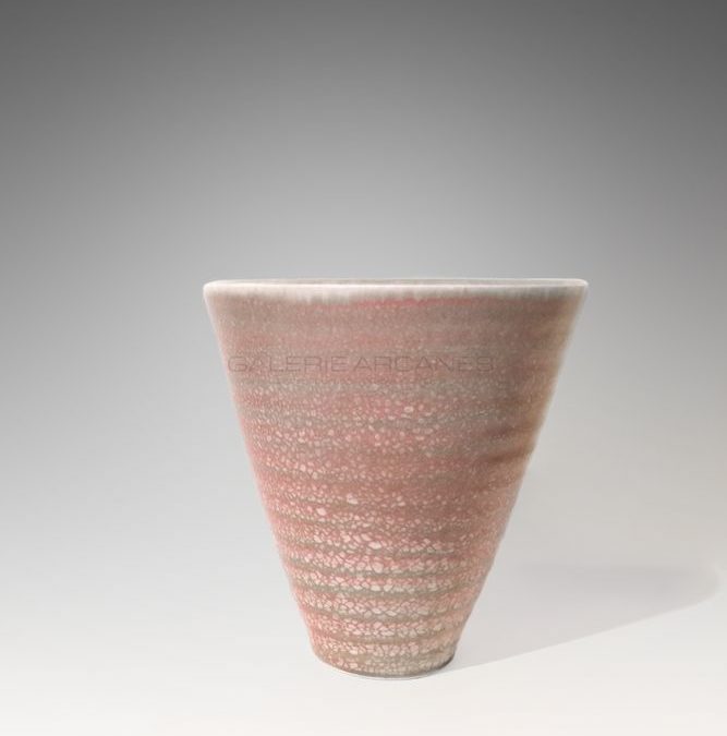 Seashell vase, porcelain, 2011 | Jean Girel