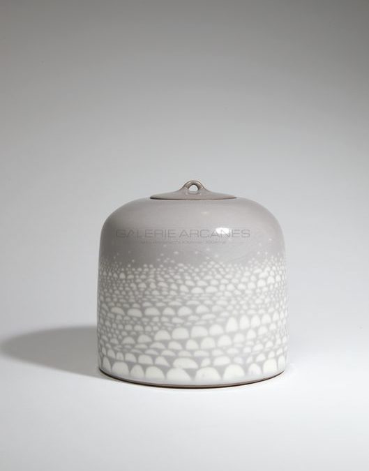 “Pebble” box | Valérie Hermans