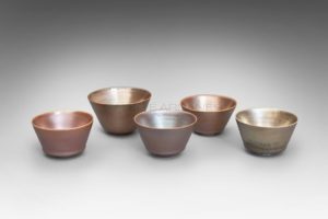 Set of iridescent bowls | Valérie Hermans