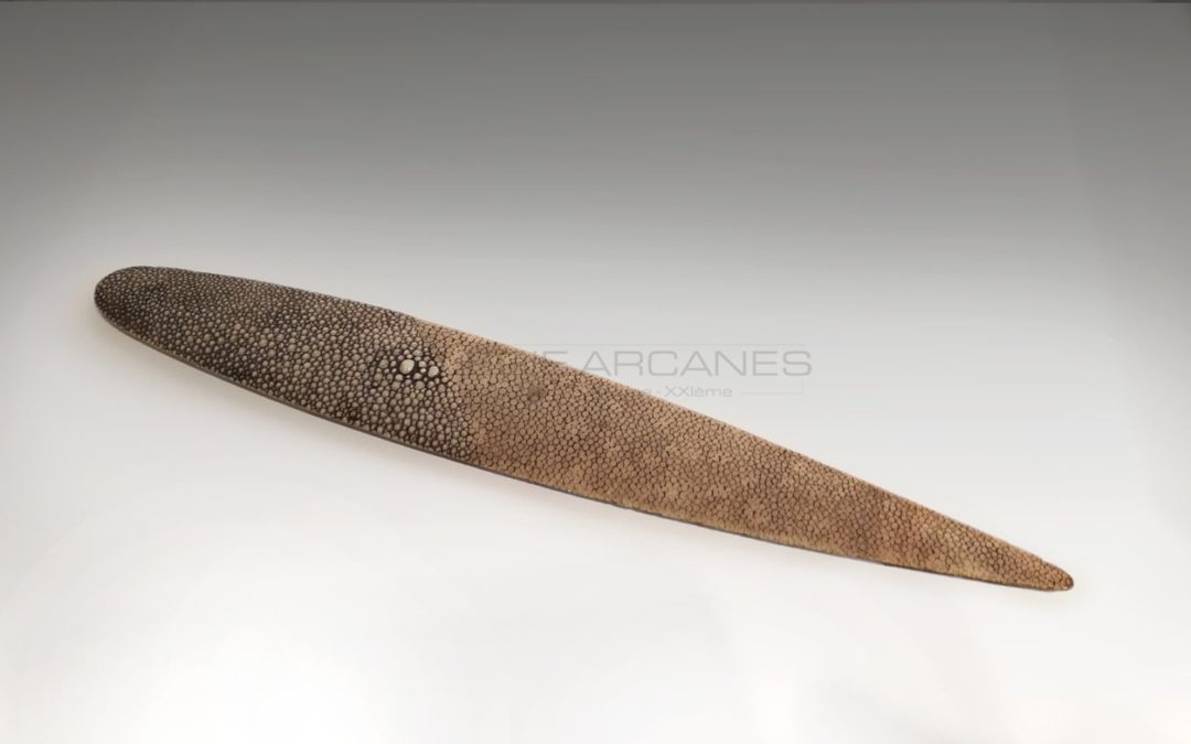 Coupe-papier, galuchat | Dominique (André Domin et Marcel Genevrière)