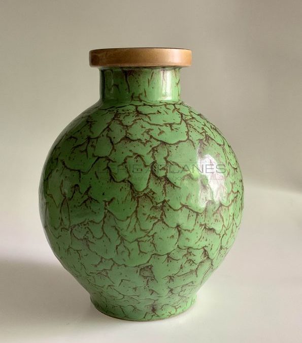 Beau vase boule émaillé vert | Louis Lourioux