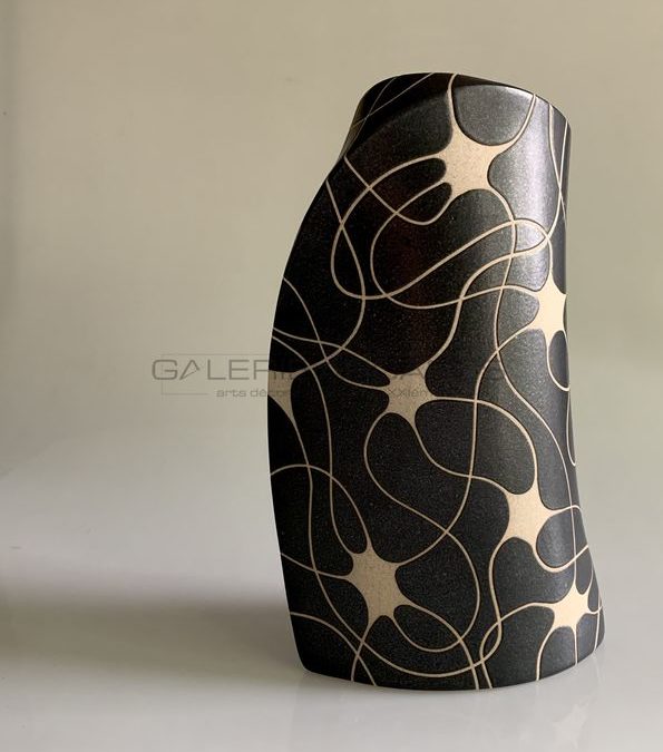 Sandstone, Black Enamel Decoration, 2017 | Gustavo Perez