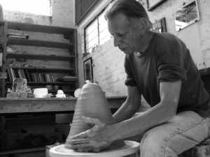 Gustavo Perez - Portrait _ Galerie Arcanes l Arts Décoratifs XXe - Art Contemporain Paris