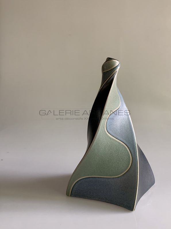 Gustavo Perez - Vase soliflore torsadé_ Galerie Arcanes l Arts Décoratifs XXe - Art Contemporain Paris