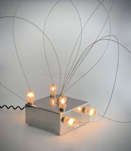 Lampe de table “BT2”, plots lumineux aimantés, circa 1971 | Studio ARDITI et Gianni Gamberini pour Nucleo Sormani
