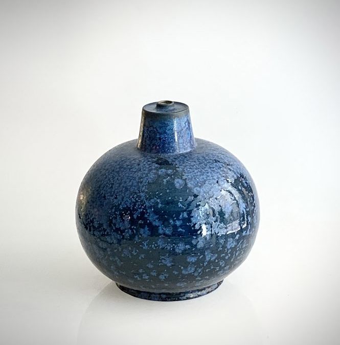 Large blue vase, stoneware, circa 1970 | Marius Bessone