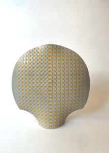 Arcade. Flat vase, geometrical decoration, yellow enamel | Hélène Morbu